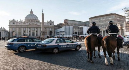 Roma, aumentano le misure di sicurezza per la Pasqua dopo attentati Bruxelles